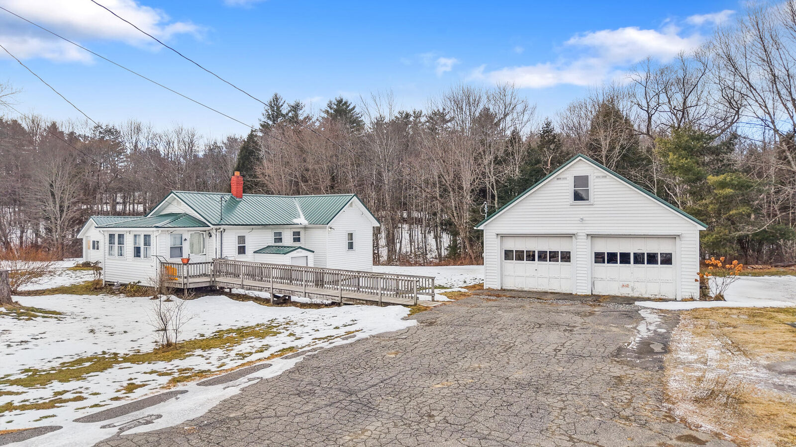 Property Photo:  905 Wiscasset Road  ME 04345 