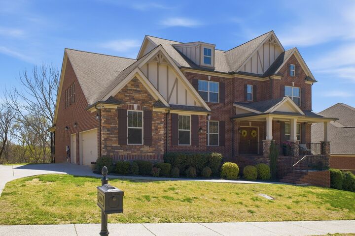 Property Photo: 6764 Falls Ridge Ln TN 37046