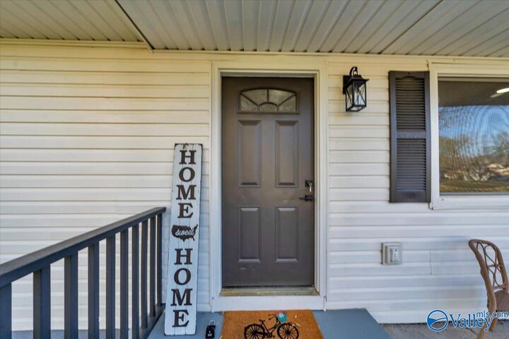 Property Photo: 167 W Highlander Road AL 35749