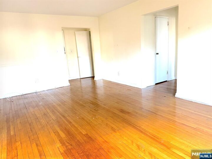 Property Photo: 520 Broad Avenue 9 NJ 07631