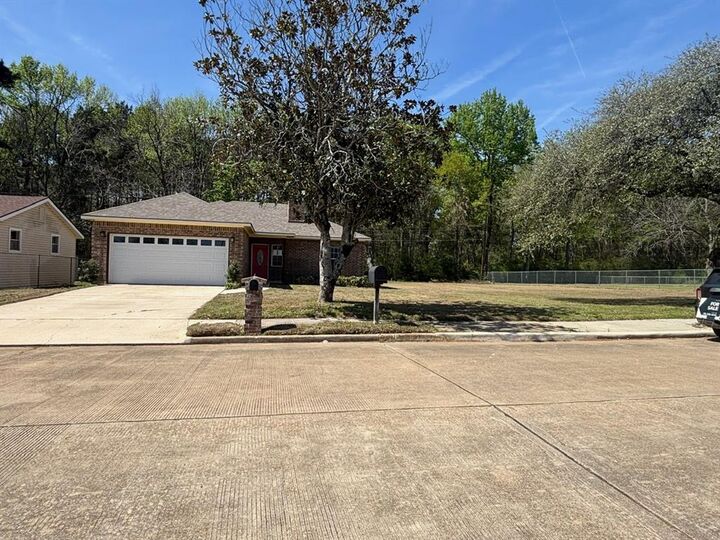 Property Photo: 6848 Rockwell Place LA 71119