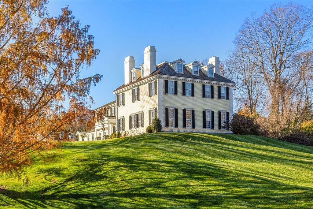 Property Photo:  187 Main St  MA 02043 