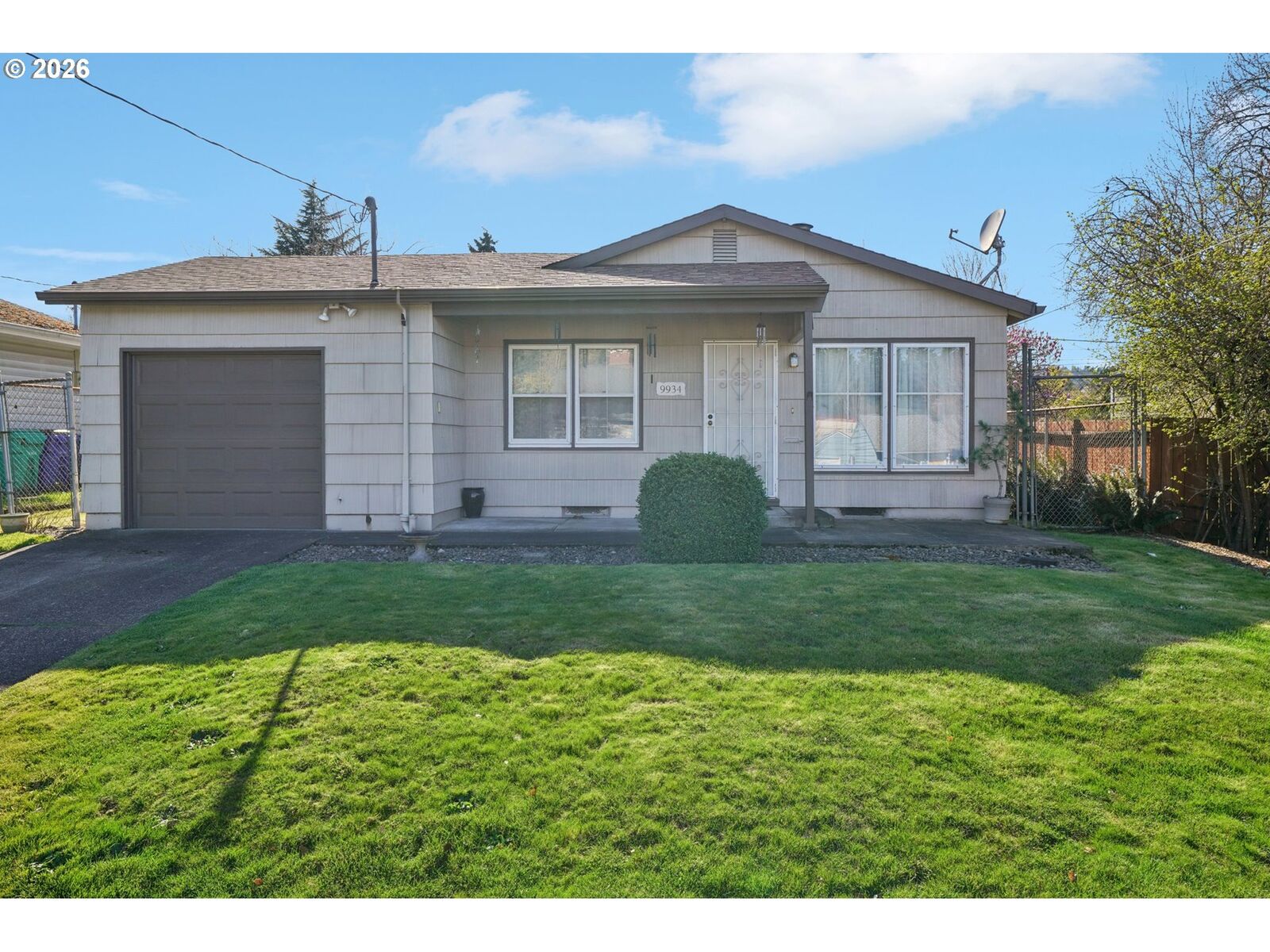 Property Photo:  9934 N Central St  OR 97203 