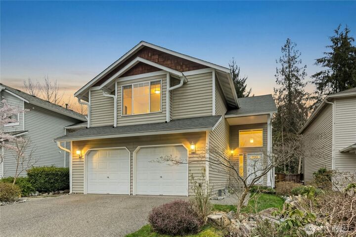 Property Photo:  711  123rd Avenue NE  WA 98258 