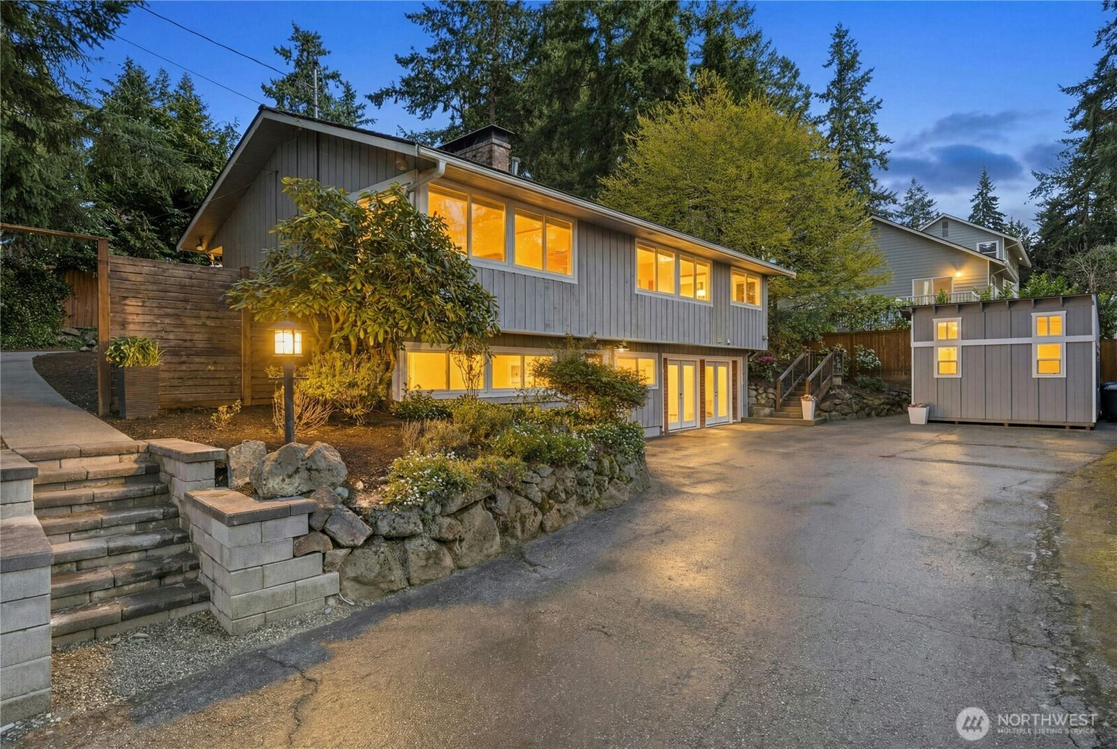 Property Photo:  3016  106th Avenue SE  WA 98004 