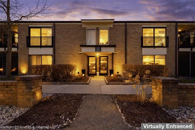 Property Photo:  18220 University Park Drive 28  MI 48152 