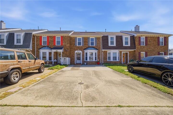 Property Photo:  805 Sommerville Cres  VA 23320 