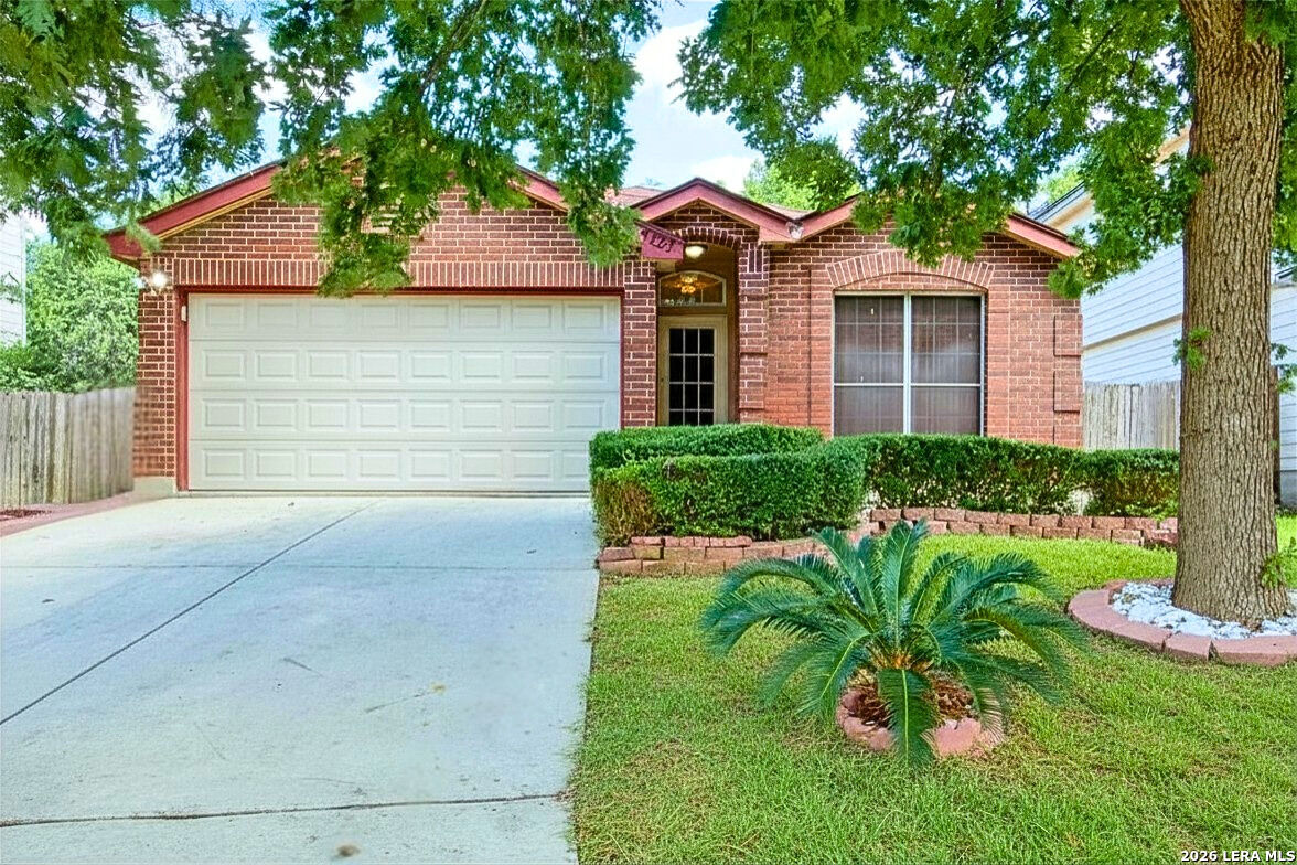 Property Photo: 7127 Still Hollow TX 78244