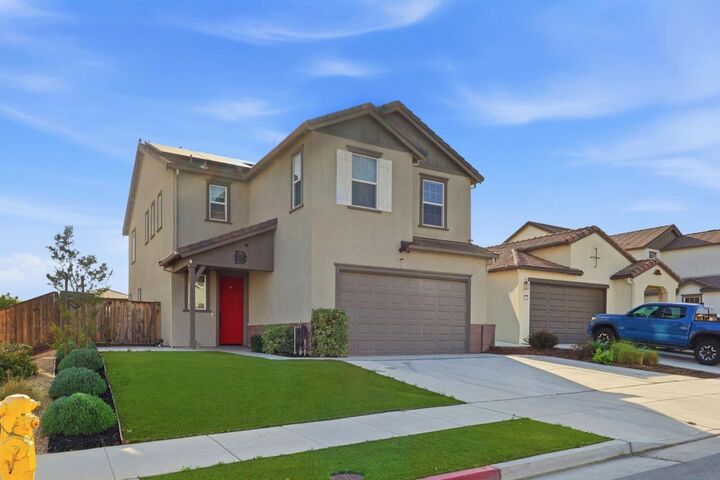 Property Photo:  190 Tanoak Street  CA 95023 
