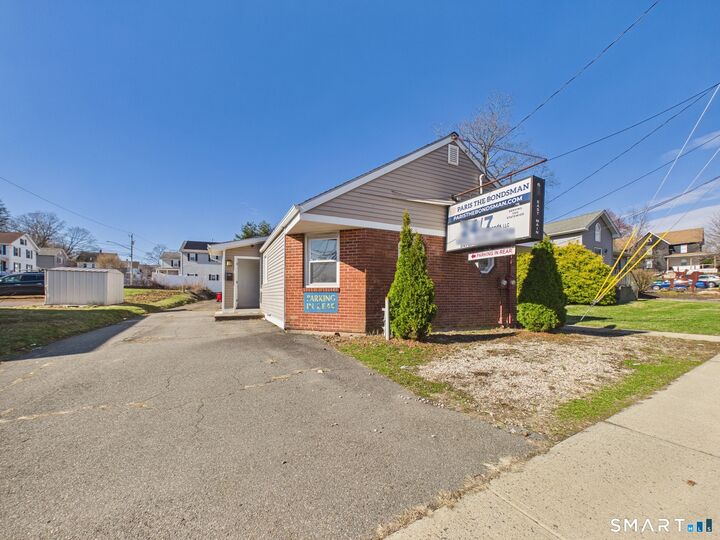 Property Photo:  615 East Main Street  CT 06450 