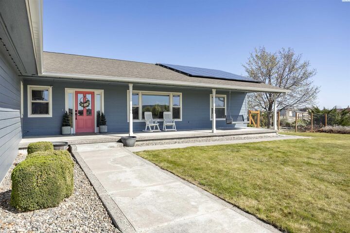 Property Photo: 5600 Laurel Drive WA 99353
