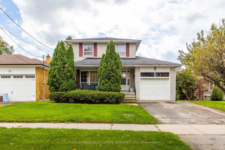Property Photo:  29 Doverwood Court  ON M2M 2G6 