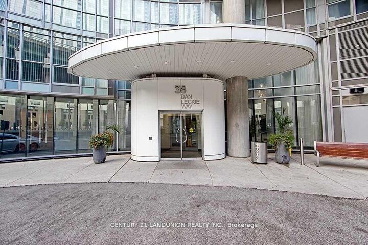 Property Photo:  38 Dan Leckie Way 1015  ON M5V 2V6 