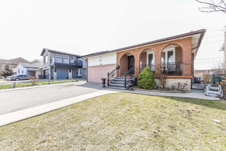 Property Photo: 7608 Benavon Road ON L4T 3G3