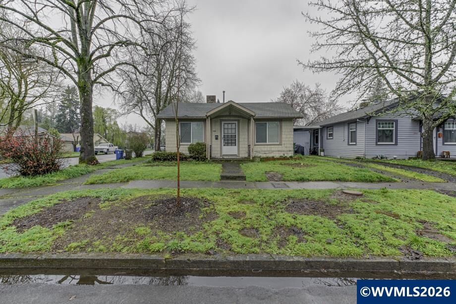 Property Photo:  390 McNary Av NW  OR 97304 