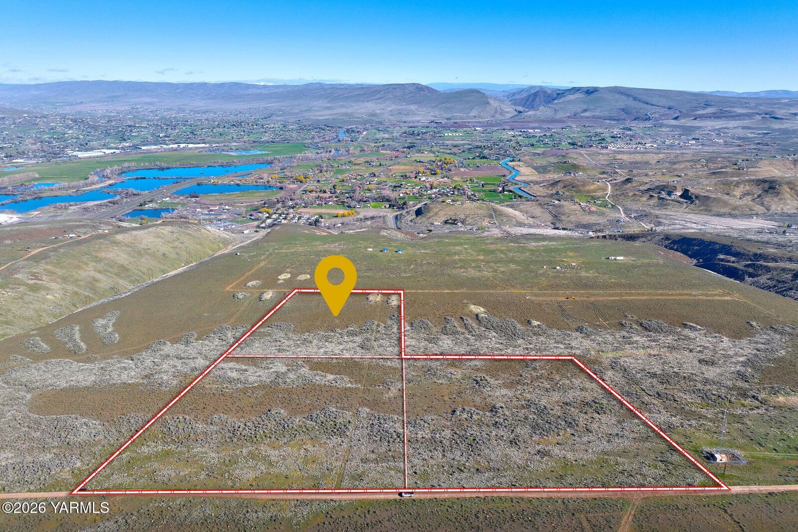 Property Photo: Nka Buds Pl WA 98901