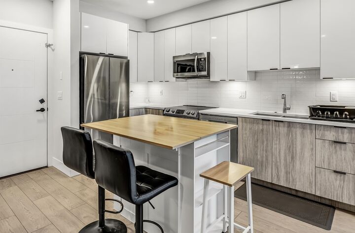 Property Photo:  19825 54 Avenue 410  BC V3A 0P6 
