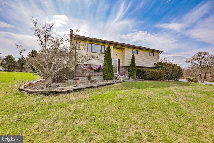 Property Photo:  7580 Kings Hwy  PA 18066 