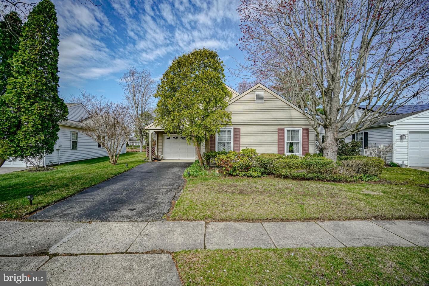 Property Photo:  39 Marlborough Drive  NJ 08088 