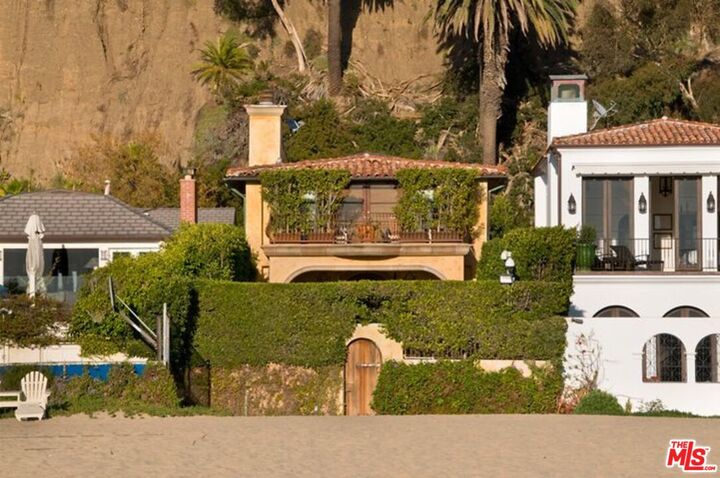 Property Photo:  703 Palisades Beach Rd  CA 90402 