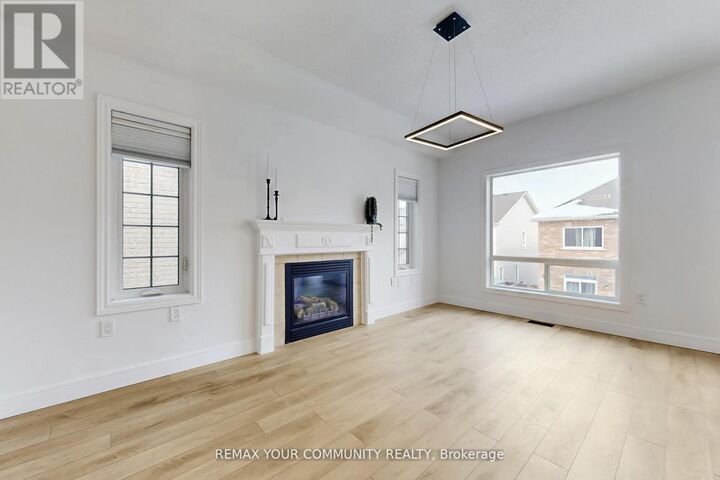 Property Photo:  25 Bache Avenue  ON L4P 0C7 