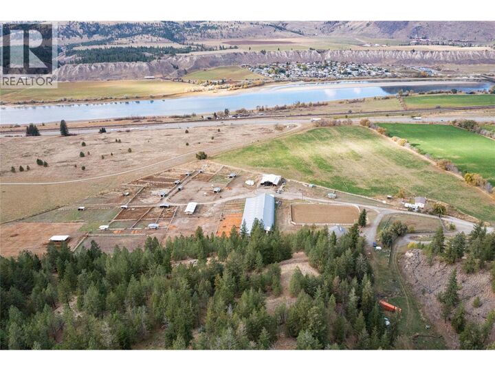 Property Photo: 1660 Lance Road BC V0E 2P0
