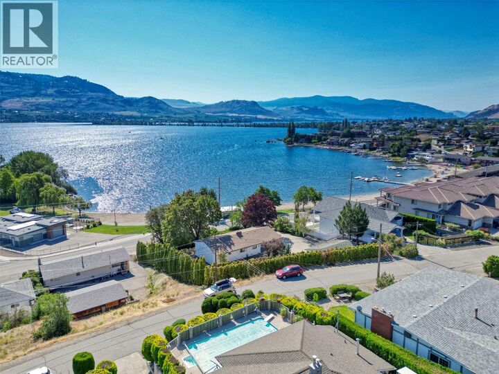 Property Photo: 6406 89th Street BC V0H 1V1