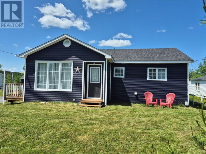 26 Riverside Road West — photo 1