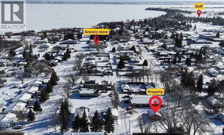Property Photo:  155 1st Street E  SK S0M 1X0 
