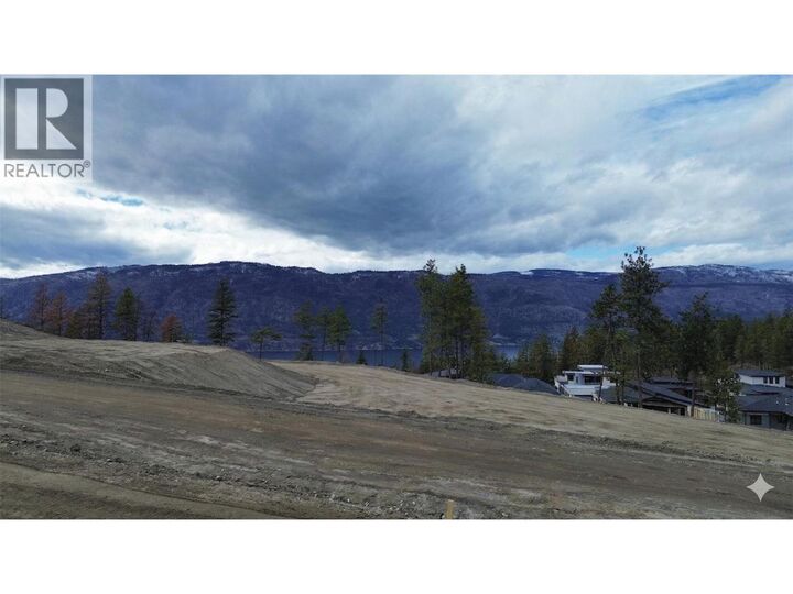 Property Photo: 5 Beacon Hill Drive BC V4V 0A9