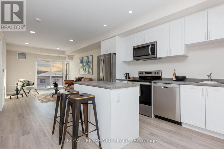 Property Photo:  50 Herrick Avenue Lp07  ON L2P 2T9 