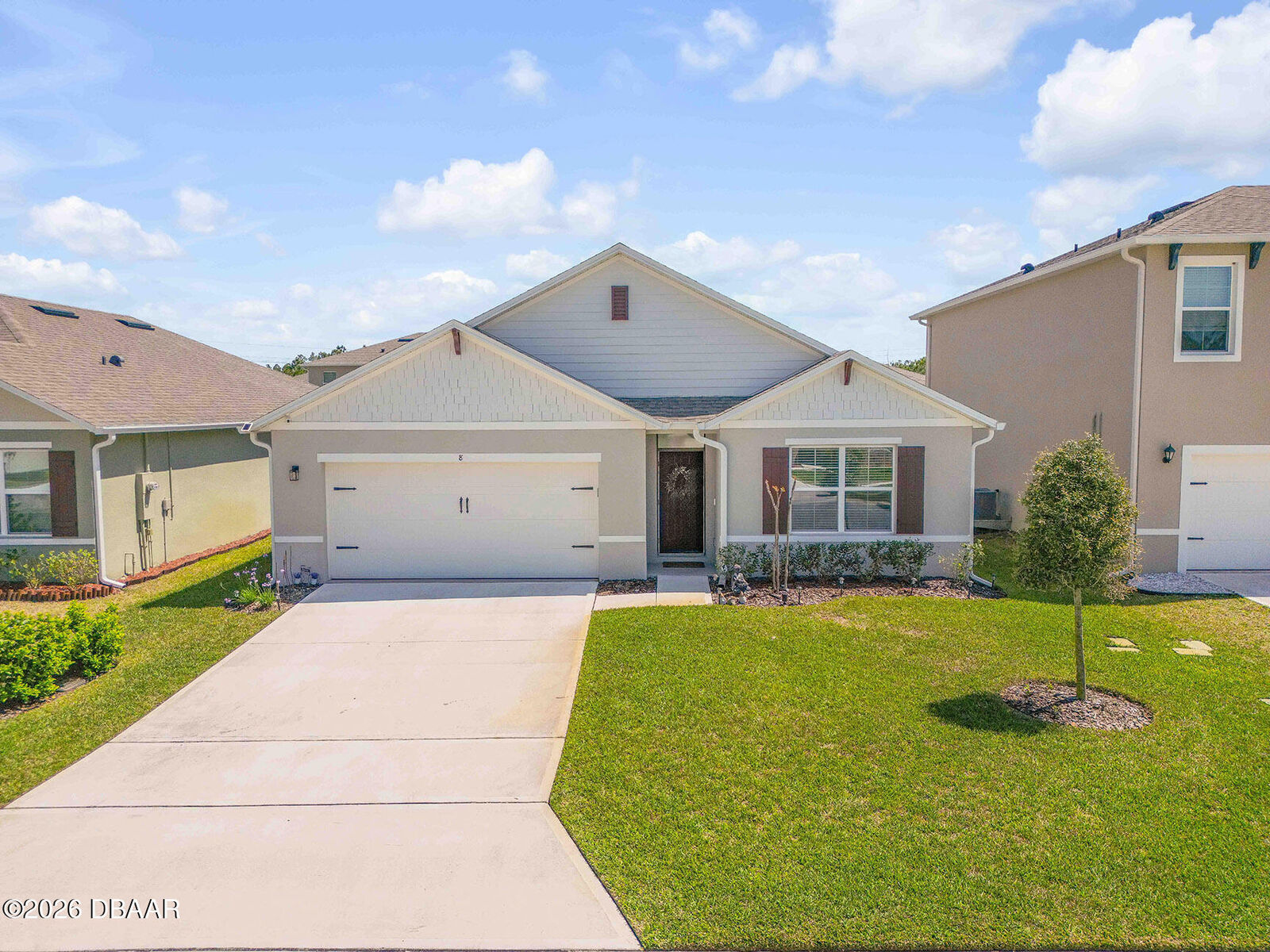 Property Photo: 8 Melogold Drive FL 32174