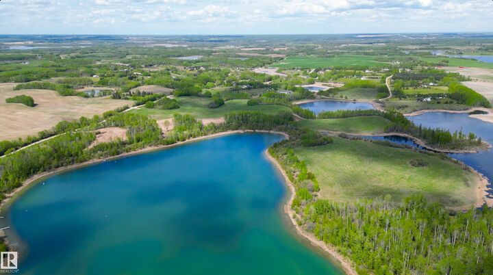 Property Photo: 2, 52313 Twp Rd 24 AB T0E 0H0
