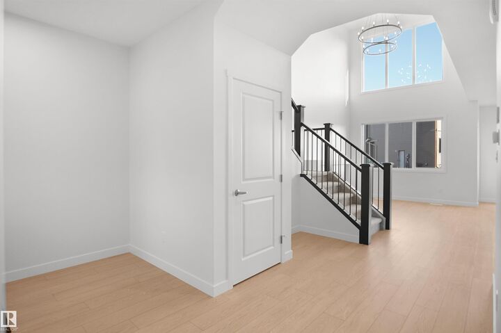 Property Photo: 1019 14 Avenue NW AB T6W 4X8