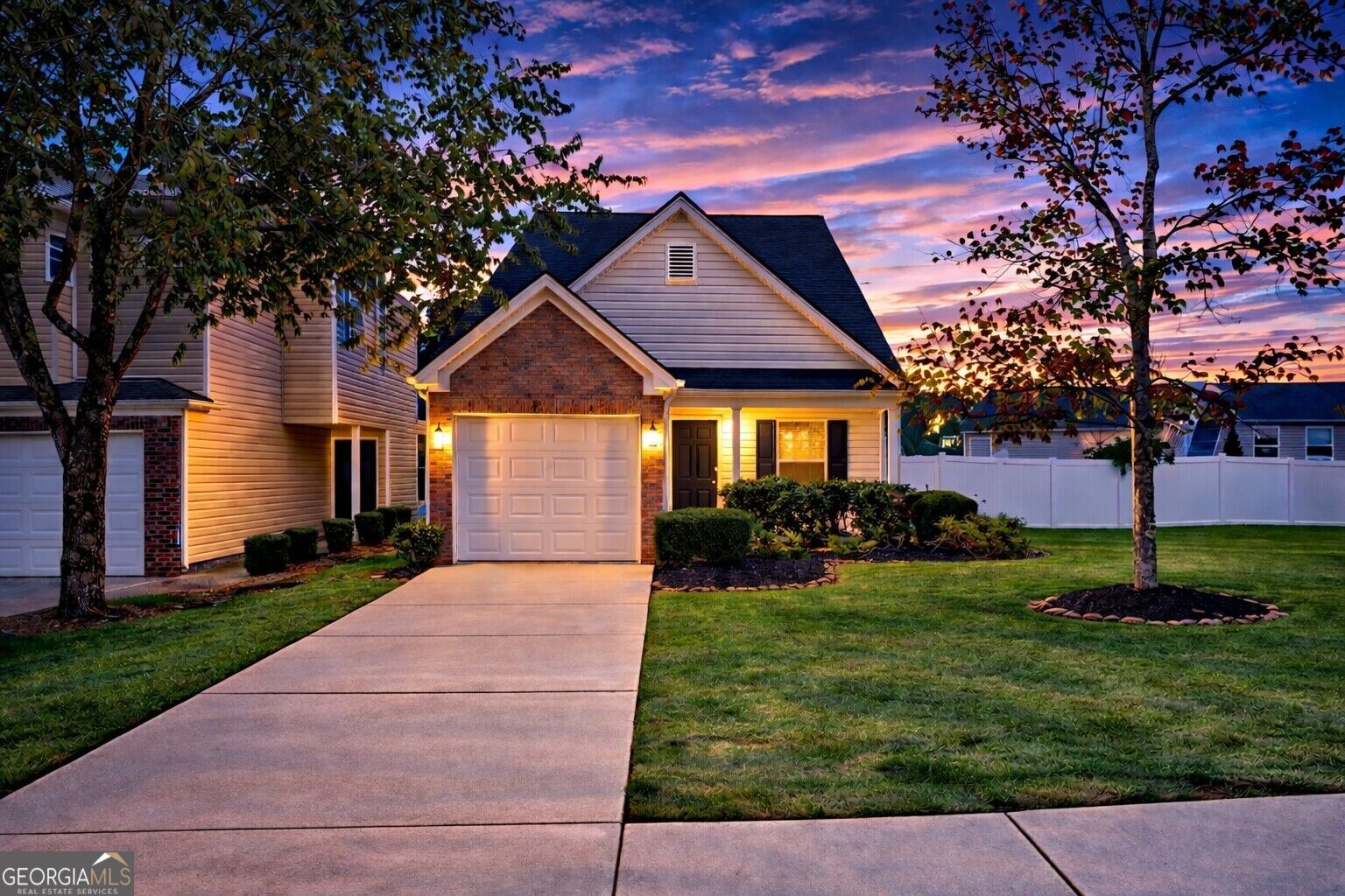 Property Photo: 6150 Smoke Ridge Lane GA 30041