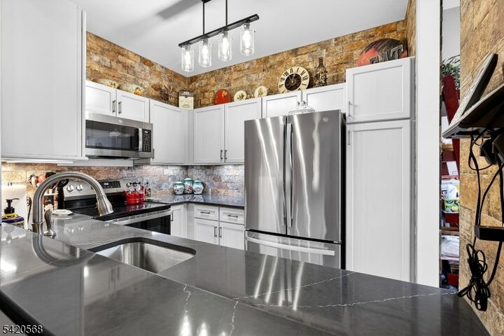 Property Photo: 48 Academy Court NJ 07921