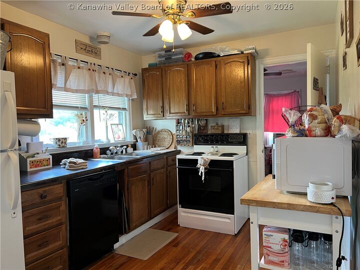 Property Photo:  610 A&D Monroe Street  WV 25302 