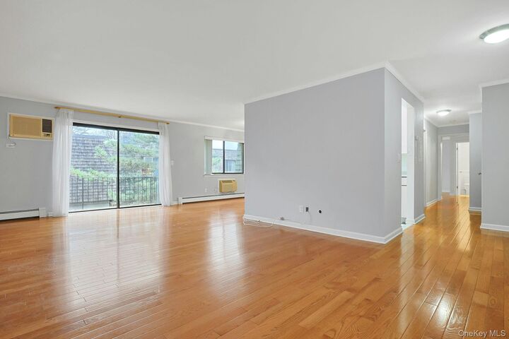 Property Photo:  555 Central Park Avenue 125  NY 10583 