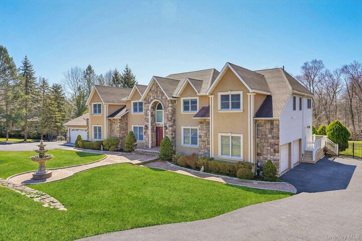 Property Photo:  8 Foxwood Drive  NY 10986 