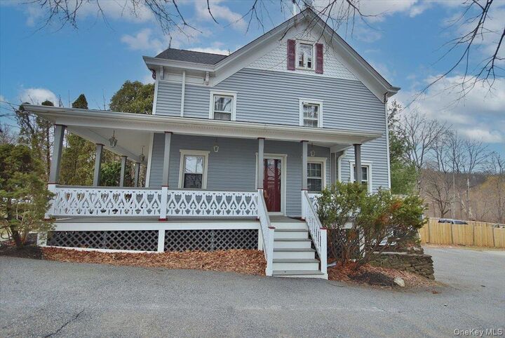 Property Photo: 104 Gleneida Avenue NY 10512