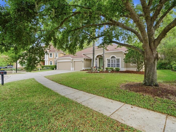 Property Photo: 18931 Chaville Road FL 33558