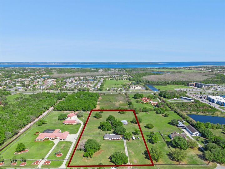 Property Photo:  3141 Appaloosa Court  FL 34746 