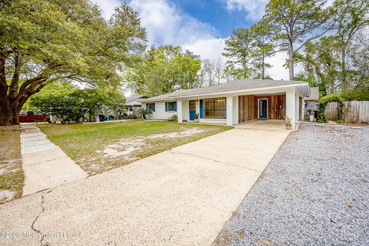 Property Photo: 2808 Lawnwood Drive MS 39564