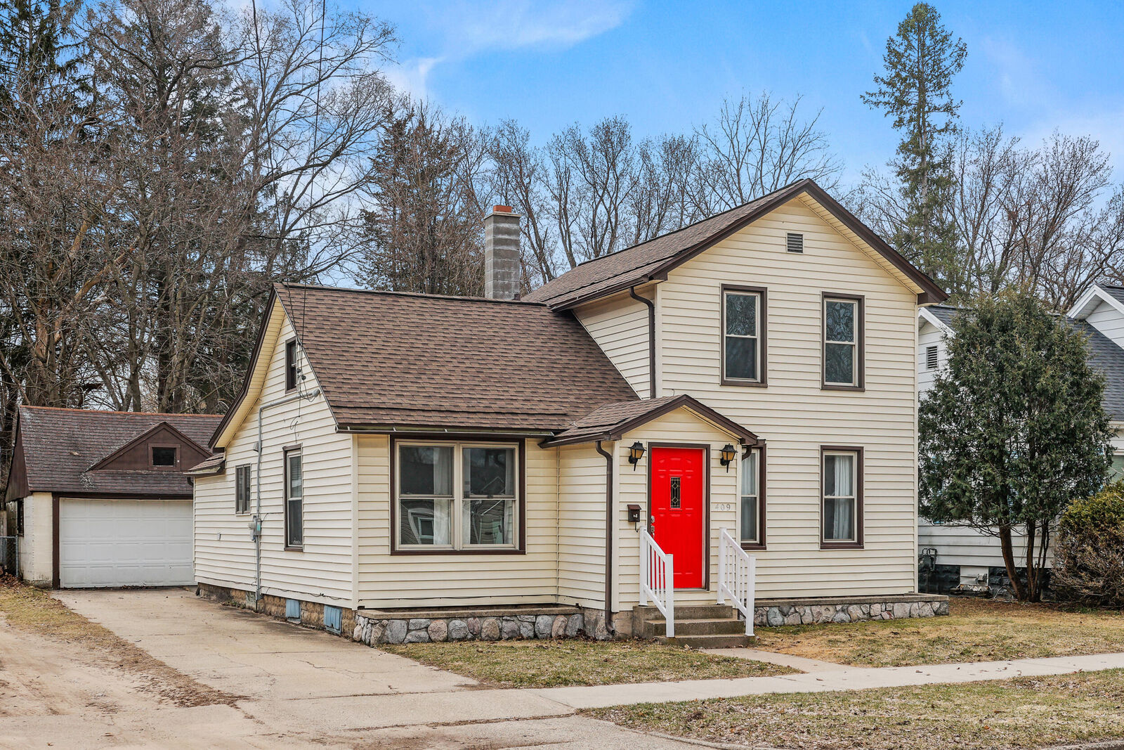 Property Photo:  409 Sanborn Avenue  MI 49307 