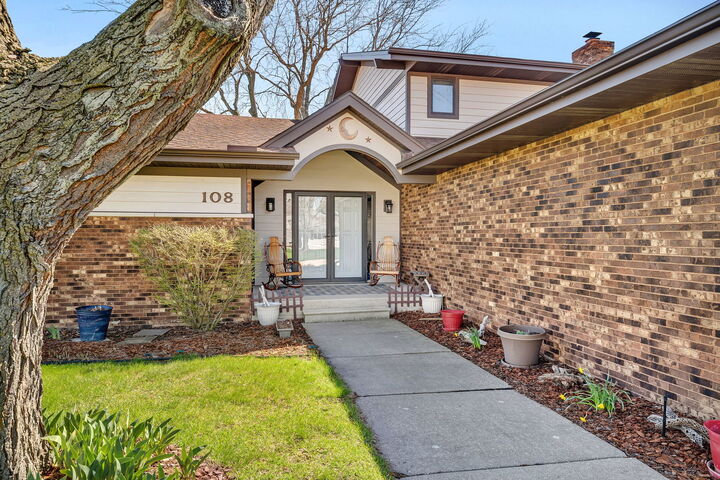 Property Photo:  108 Deerpath Drive  IL 60447 
