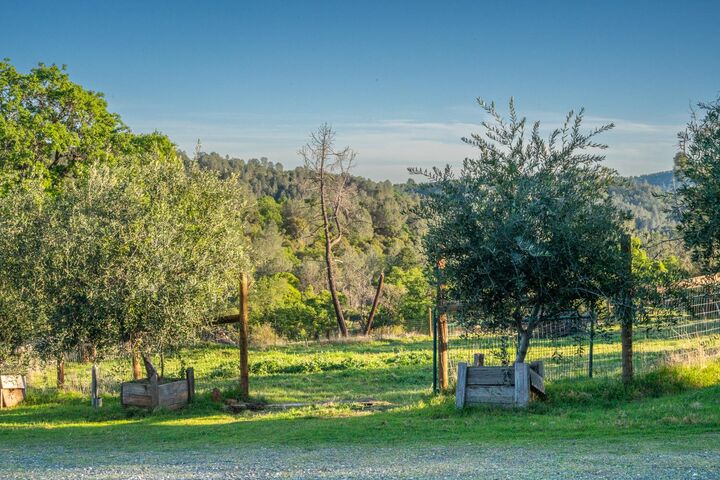 Property Photo:  21041 Dalzell Road  CA 95977 