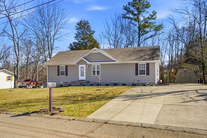 Property Photo:  439 Hickory Bend Dr  TN 37073 