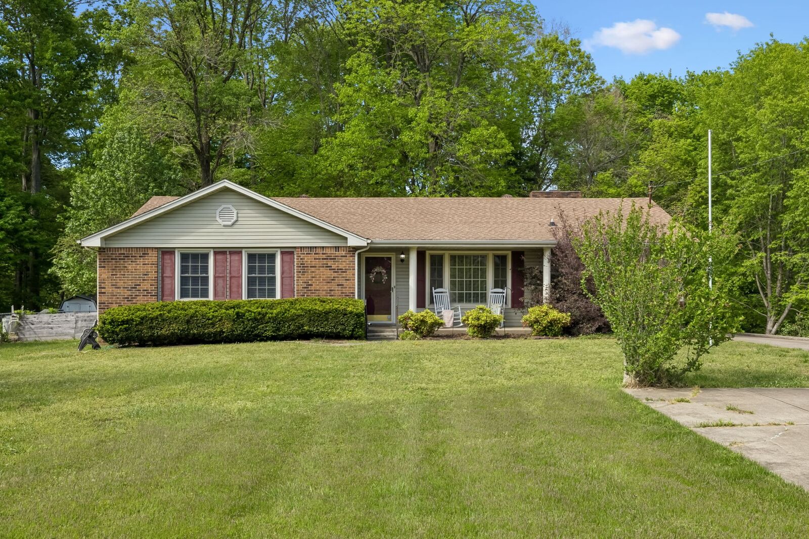 Property Photo: 444 Bryan Rd TN 37043