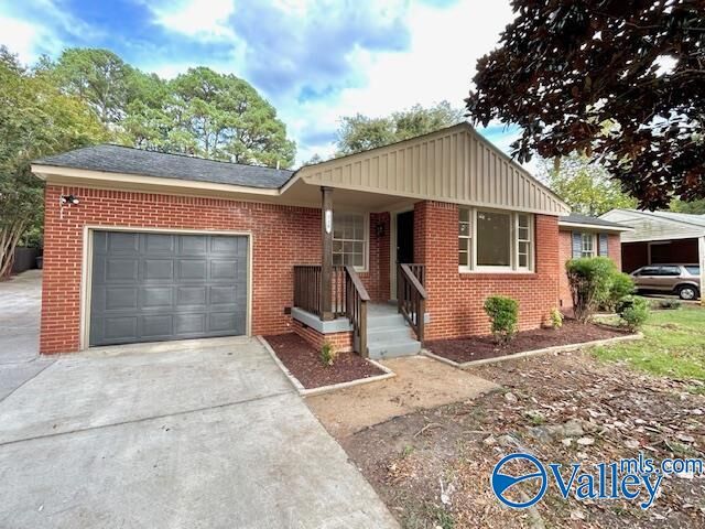 Property Photo: 318 Graycroft Drive AL 35802