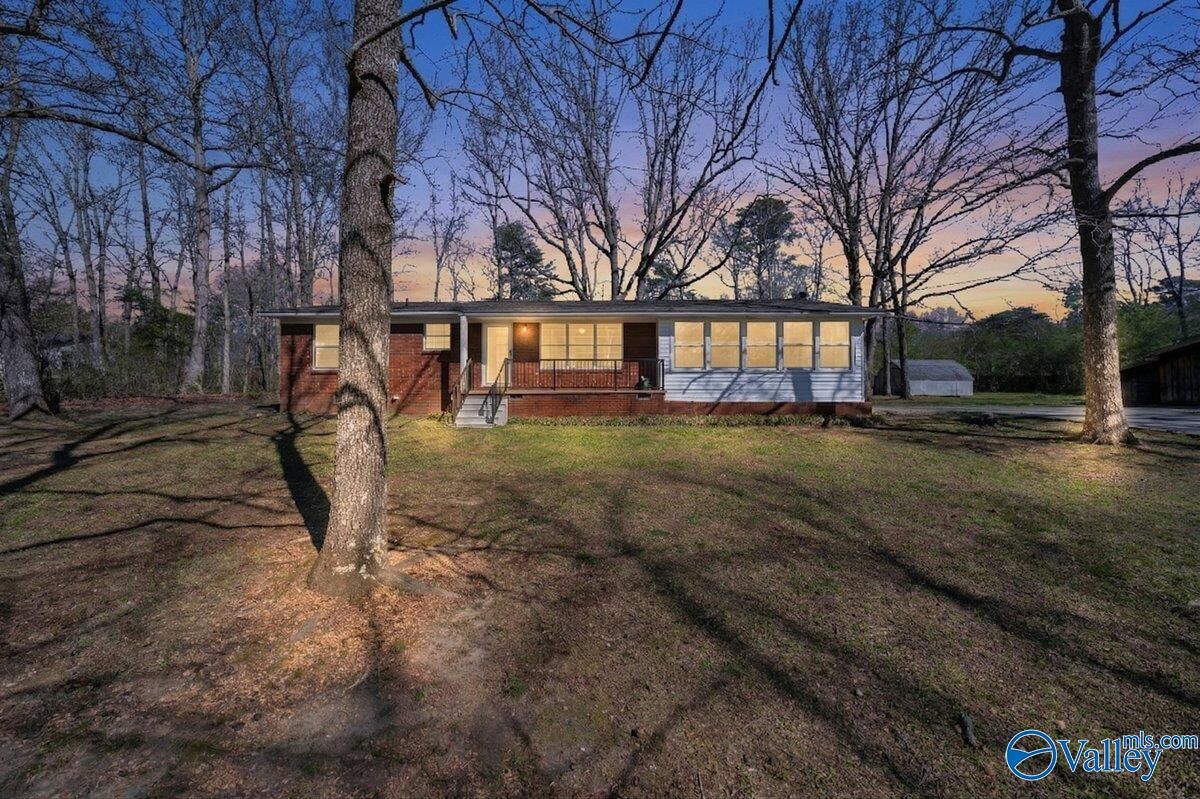 Property Photo: 3702 NE Desoto Parkway NE AL 35967